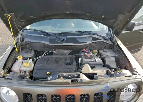 2016 Jeep Patriot Latitude z USA, uszkodzony, nr VIN 1C4NJPFB5GD537387